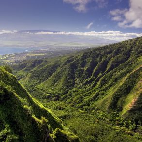 Waihee Ridge Trail and view of Kahului and Haleakala | Maui Scenic Drives