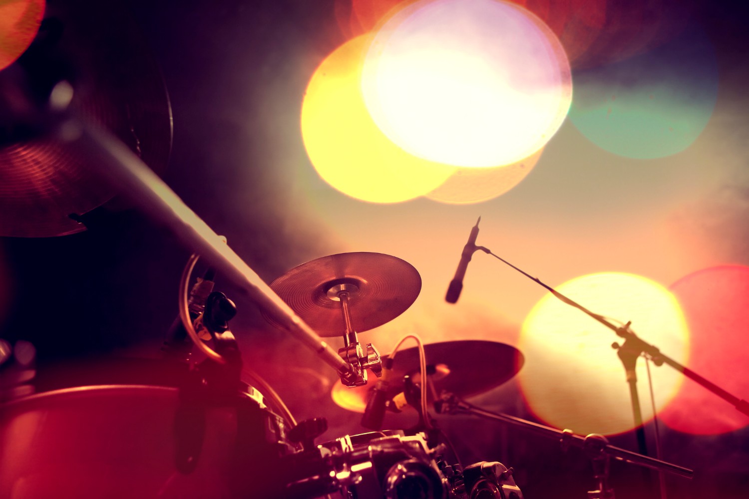 Here Are the Best Spots to Listen to Live Music on Maui