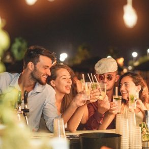 Friends having fun at a bar and enjoying Maui's Nightlife