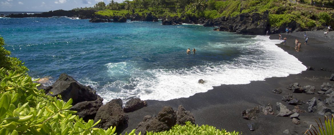 How to Plan the Best Day at Black Sand Beach in Maui