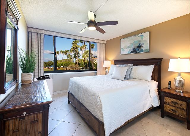 view of the bedroom in Kamaole Sands 10-215